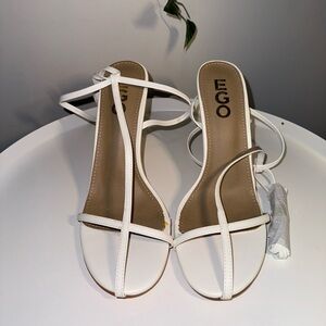 LACE UP T-BAR ROUND TOE THIN METALLIC BLOCK HEEL